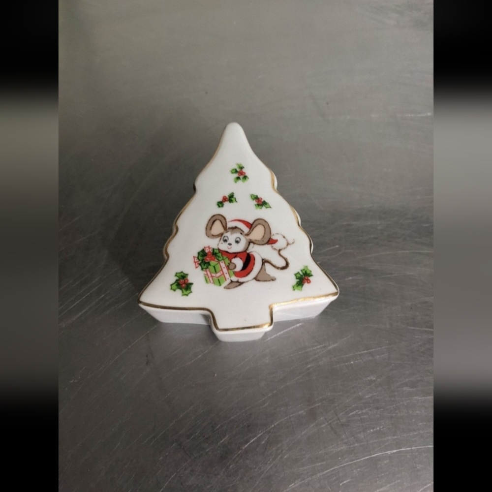 Vintage Lefton Japan 747 Hand Painted Gold Trim Mouse Christmas Tree Trinket Box